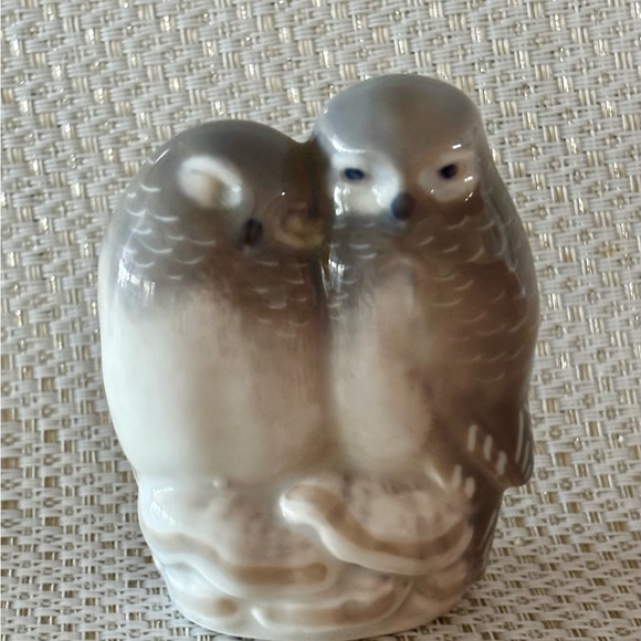 Royal Copenhagen Porcelain Figurine Pair of Owls 834 Denmark OLD MARK